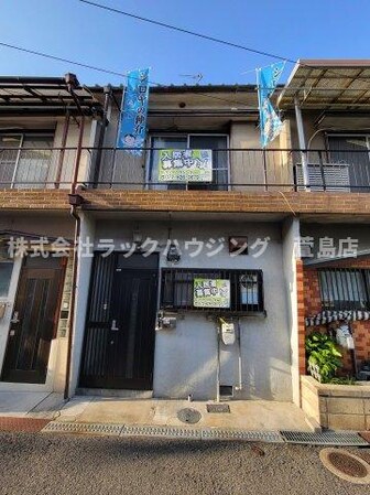 寝屋川市堀溝3丁目テラスハウスの物件外観写真